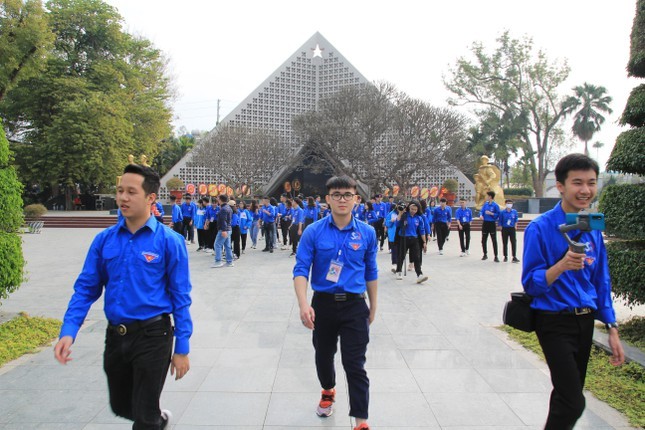 Nam sinh truong Giao thong, que Bac Ninh thich tham gia cac hoat dong xa hoi-Hinh-3