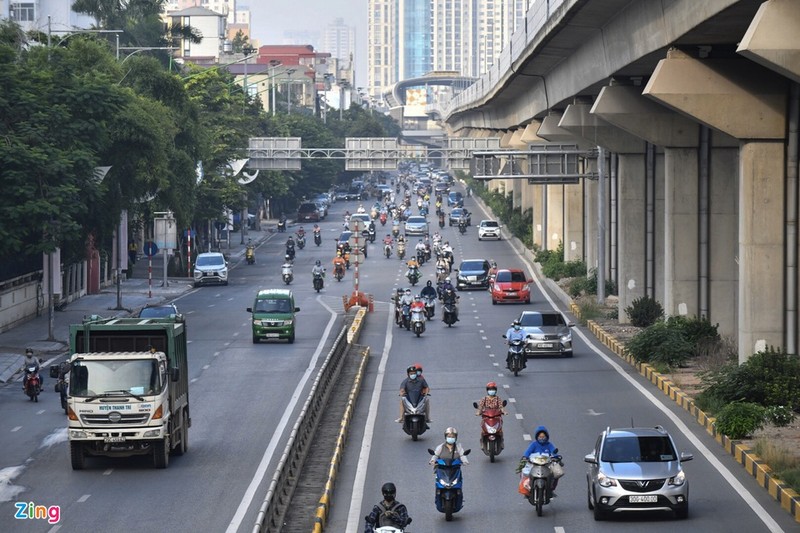 Duong pho Ha Noi dong duc phuong tien sang 30/8-Hinh-2