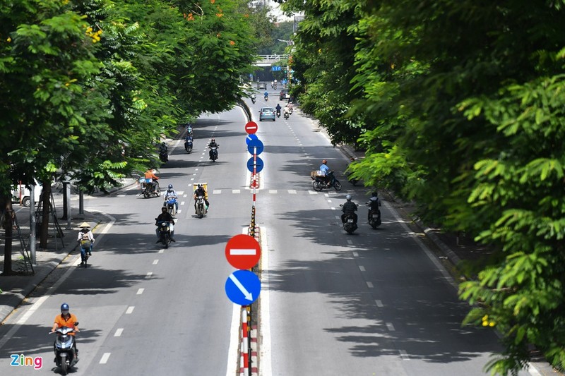 Duong pho Ha Noi dong duc phuong tien sang 30/8-Hinh-7