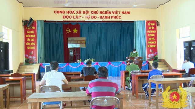 Nhung cuoc ruou dat do vi vi pham phong, chong dich COVID -19-Hinh-6