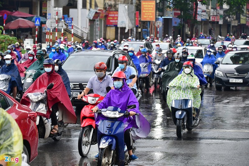 Tai sao cu mua la duong pho Ha Noi un tac keo dai?-Hinh-10