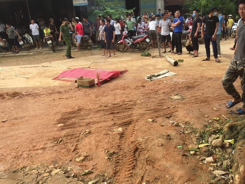 Nguyen nhan nguoi dan ong bi chem chet giua duong o Tuyen Quang