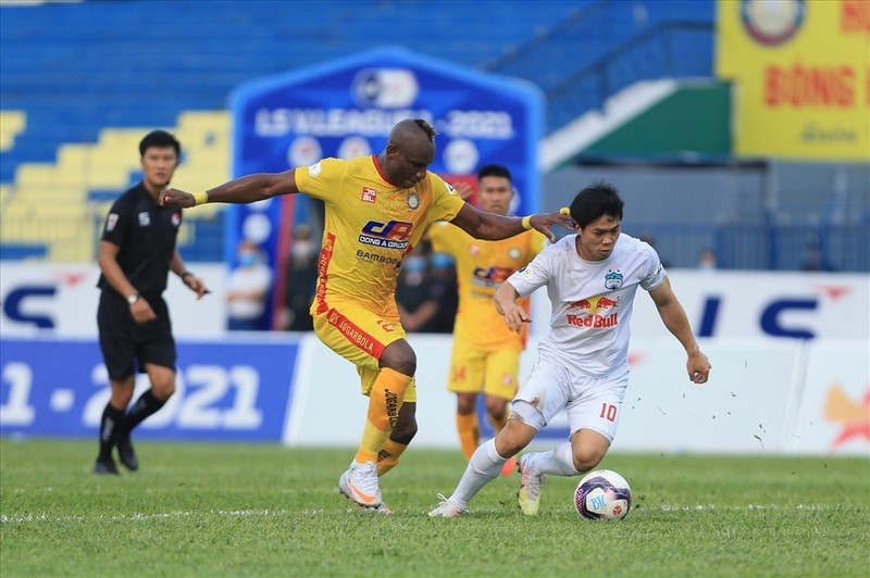 Hai phuong an to chuc V.League 2022