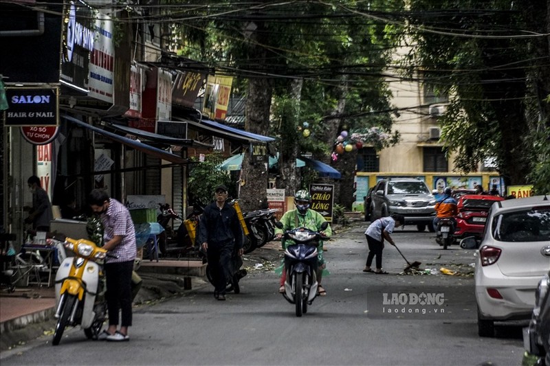 Khong khi lanh tran ve, bau troi Ha Noi toi sam trong gia ret-Hinh-9