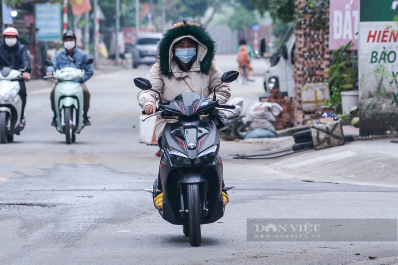 Nguoi Ha Noi mac gi ra duong de chong lai cai lanh buoi sang?-Hinh-3