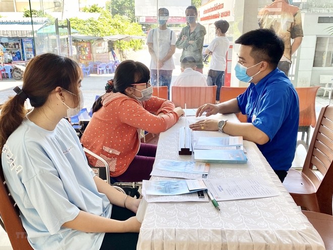 Noi long dieu kien ho tro nguoi lao dong bi anh huong COVID-19 o Ha Noi