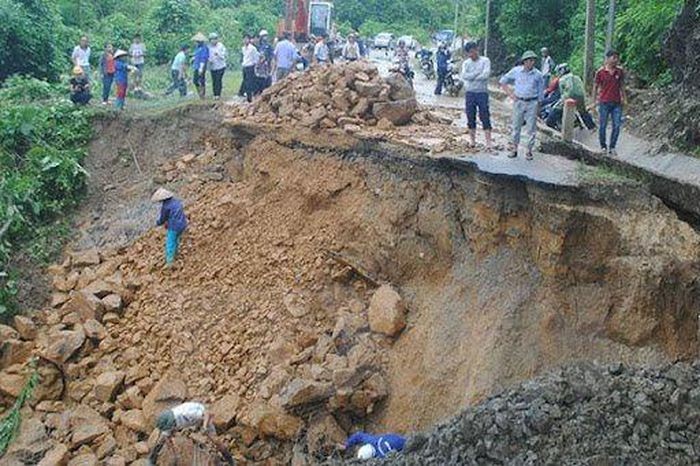 Tin nong 24/12: “No” la bo doi Bien phong de lua tien nhieu co gai tre-Hinh-4