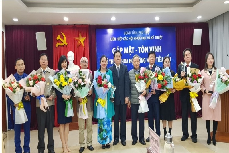 Phu Tho: Ton vinh 59 tri thuc khoa hoc va cong nghe tieu bieu nam 2020-Hinh-2