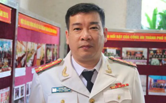 Ha Noi: Cuu Truong Cong an quan Tay Ho bi de nghi truy to