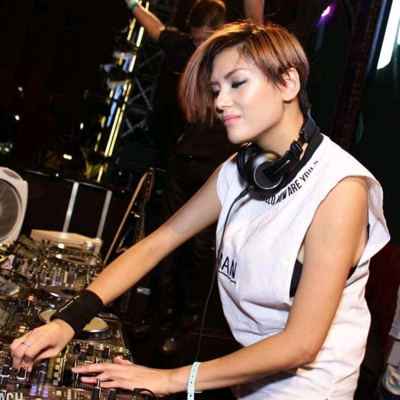 A hau Thao Nhi Le lam DJ cuc boc, 'nhan via' Vo Hoang Yen?-Hinh-6