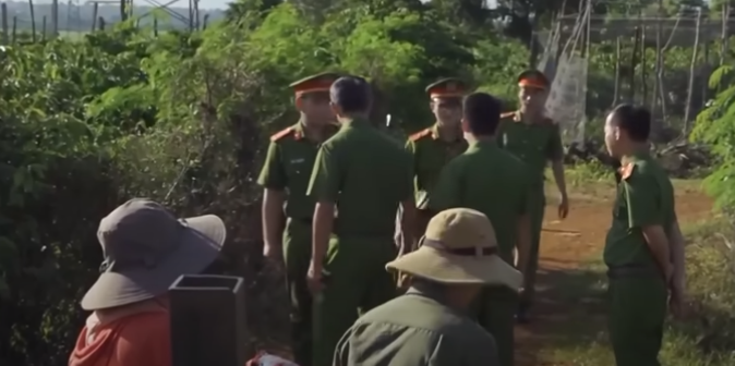 Hanh trinh pha an: Xac nguoi phu nu bi hiep dam, giau xuong gieng-Hinh-4