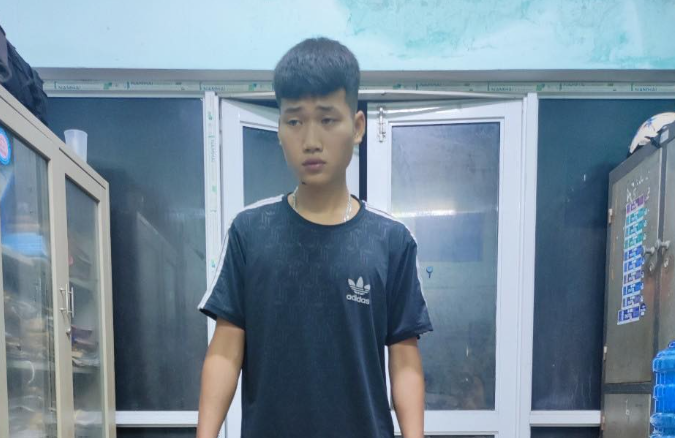 Tuyen Quang: Chua co GPLX, thieu nien tong thang CSGT de bo chay