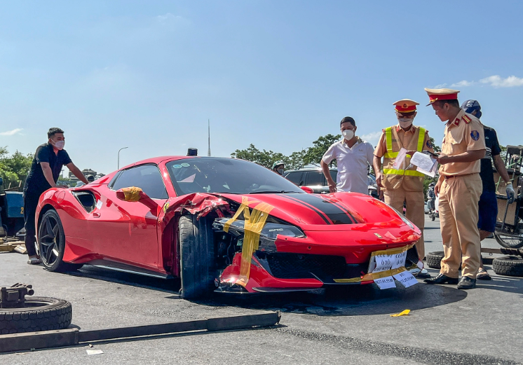 Ha Noi: Lam ro chu so huu xe Ferrari gay tai nan chet nguoi