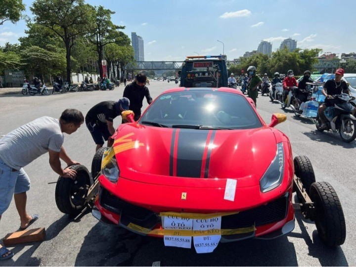 Tai xe xe Ferrari gay tai nan chet nguoi o Ha Noi ra dau thu