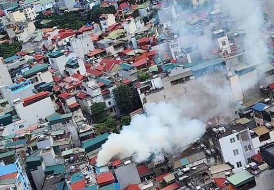 Ha Noi: Nguyen nhan vu chay nha trong ngo nho