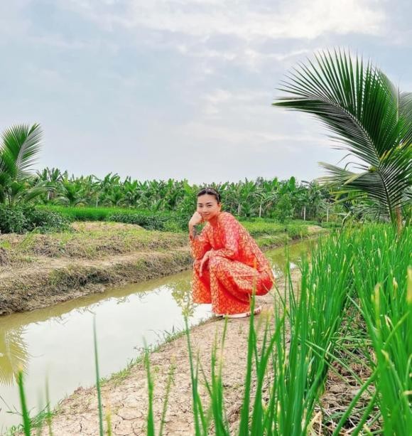 Khoanh khac de thuong cua Ngo Thanh Van- Huy Tran khi ve que an Tet-Hinh-2