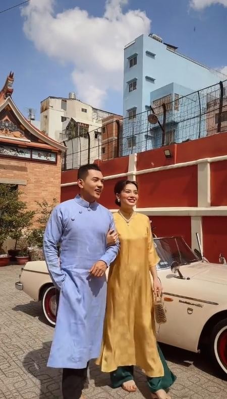 Phuong Trinh Jolie khoe anh bau bi trong bo anh ao dai Tet-Hinh-4