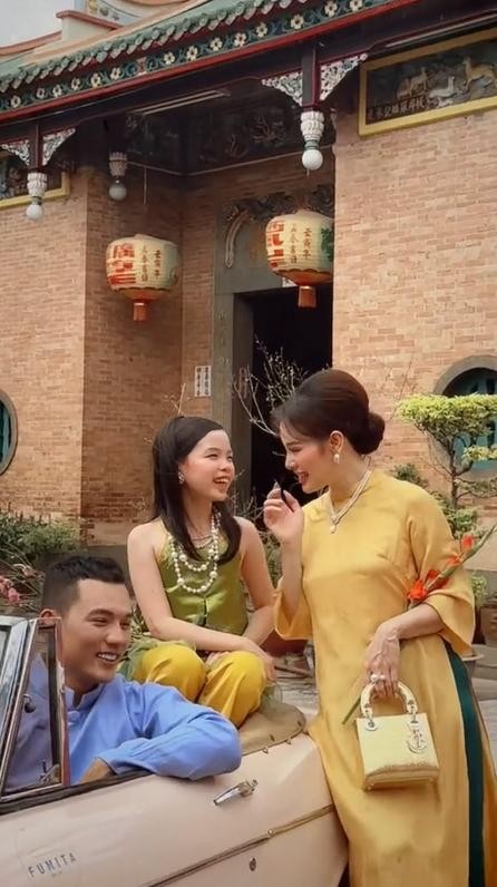 Phuong Trinh Jolie khoe anh bau bi trong bo anh ao dai Tet-Hinh-5