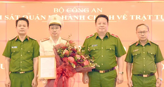 Chan dung tan Giam doc Trung tam DLQG ve dan cu Nguyen Thanh Vinh-Hinh-4