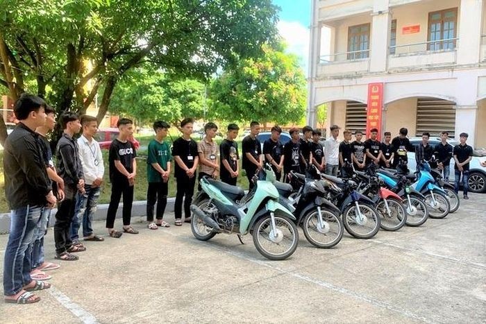 Ninh Binh: Khoi to nhom doi tuong mang dao phong lon, gap nguoi la danh