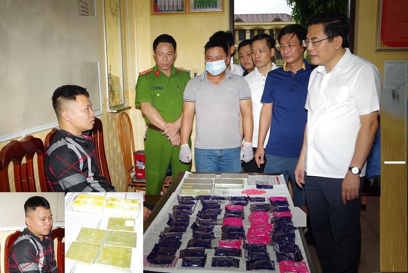 Ha Nam: Bat ke van chuyen heroin va hon 10.000 vien ma tuy