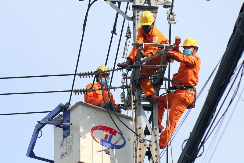 Lich cat dien Ha Noi ngay 11/8: Nhieu noi mat dien keo dai