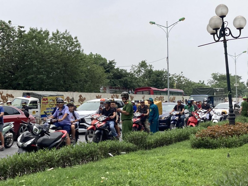 Ha Noi: Can canh vu no khi gas tai nha dan, nhieu nguoi bi thuong-Hinh-5