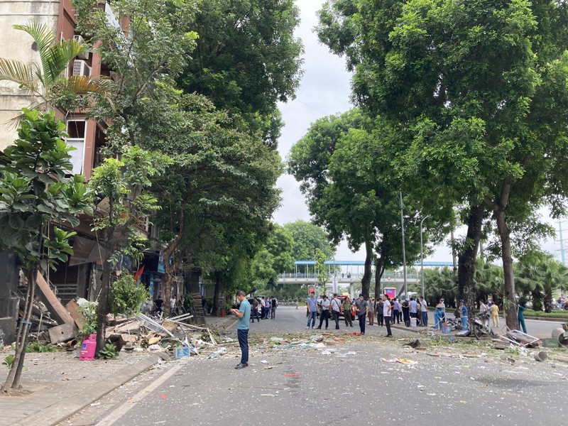 Ha Noi: Can canh vu no khi gas tai nha dan, nhieu nguoi bi thuong-Hinh-4