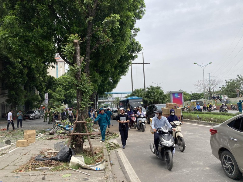 Ha Noi: Can canh vu no khi gas tai nha dan, nhieu nguoi bi thuong-Hinh-7