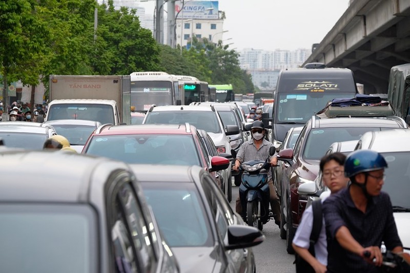 Ha Noi: Nguoi dan un un ve que nghi le 2/9, nhieu noi duong tac-Hinh-3