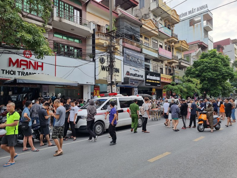 Bac Ninh: Nguoi phu nu bi dam tu vong tai cua hang thoi trang