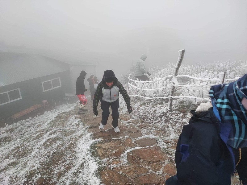 Bang gia phu trang, dinh Mau Son ky ao nhu chau Au-Hinh-9