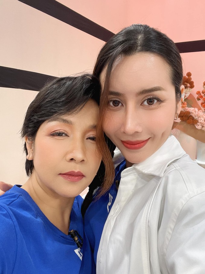 Tiet lo chuyen rieng cua dong nghiep trong showbiz- nhieu y kien trai chieu