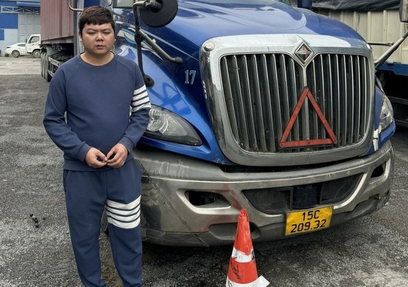 Thanh Hoa: Tam giu doi tuong dieu khien xe container tong vao xe CSGT
