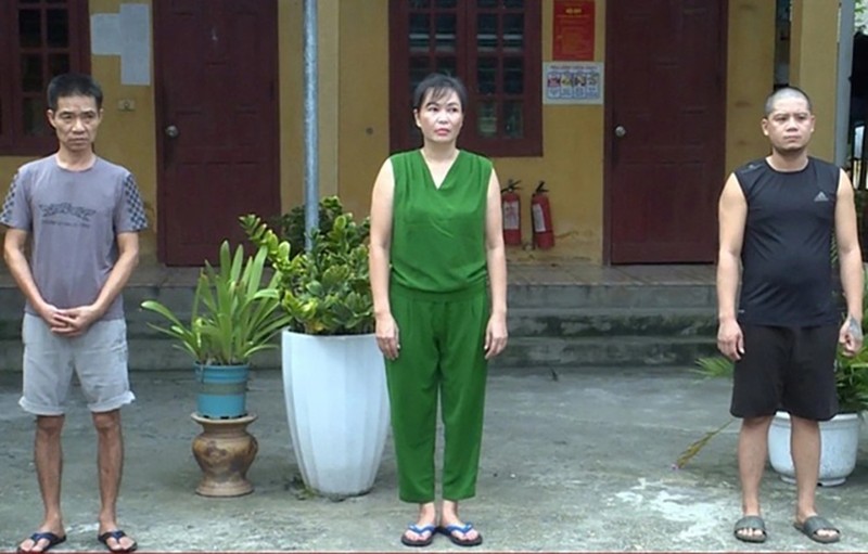 Kinh hoang cac co gai tre bi buon ban nhu thoi trung co-Hinh-9