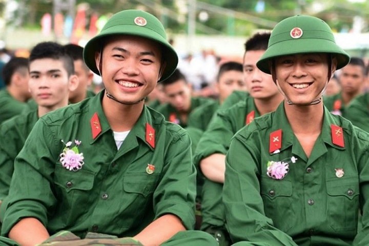 Bo Quoc phong phan hoi viec hoan goi nhap ngu nguoi trung tuyen dai hoc