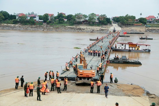 Vi sao cau phao Phong Chau phai tam dung hoat dong?