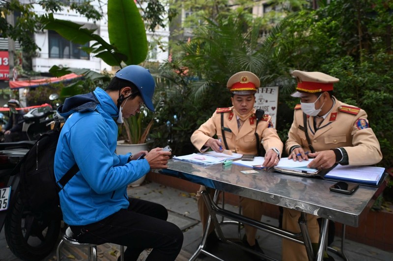 Ha Noi: Phat hon 14 ty dong/tuan sau Nghi dinh 168 co hieu luc