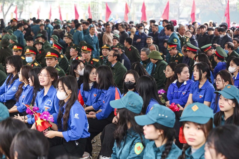 Gan 4.500 thanh nien Thu do no nuc len duong nhap ngu-Hinh-7