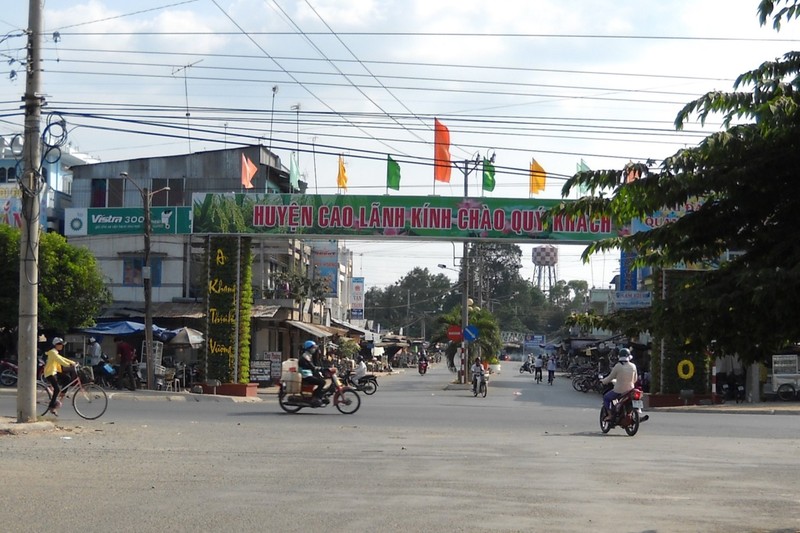 Dong Thap: Lo dien nha thau thi cong duong Bo dong kenh Ky Son-Hinh-2