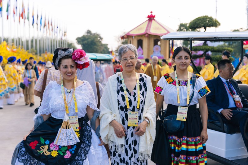 Khai mac Dai le Vesak Lien Hop Quoc 2025: Khong khi trang nghiem, hoan hy lan toa-Hinh-3