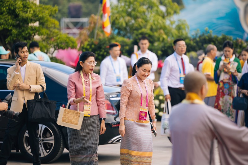 Khai mac Dai le Vesak Lien Hop Quoc 2025: Khong khi trang nghiem, hoan hy lan toa-Hinh-7
