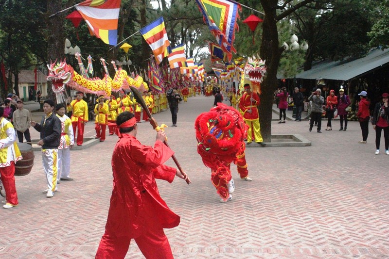 Tung bung khai hoi Con Son - Kiep Bac xuan 2016-Hinh-4