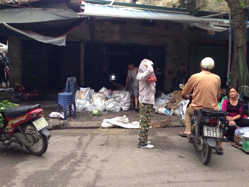 Hai Duong: Dan hoang loan vi cho Phu Yen chay trong dem-Hinh-2