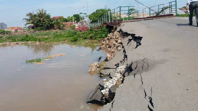 Sat lo duong dan cau noi Hai Phong – Thai Binh: Giao thong te liet-Hinh-2