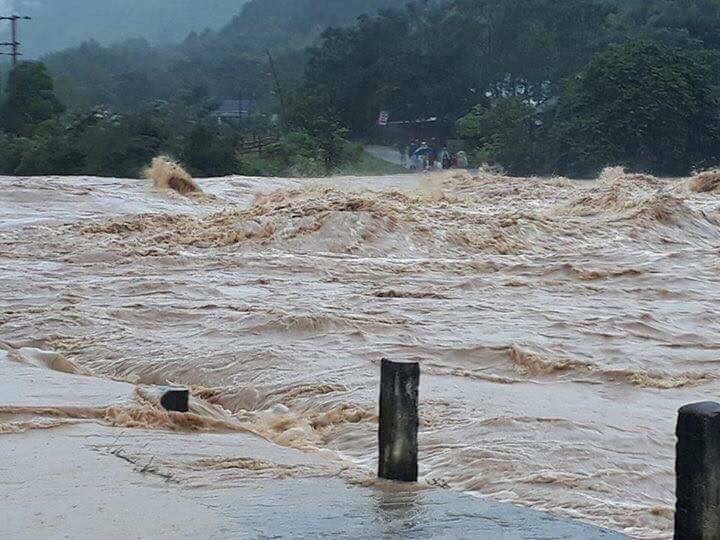 Pho Thu tuong Trinh Dinh Dung chi dao khac phuc mua lu, ung pho bao Sarika