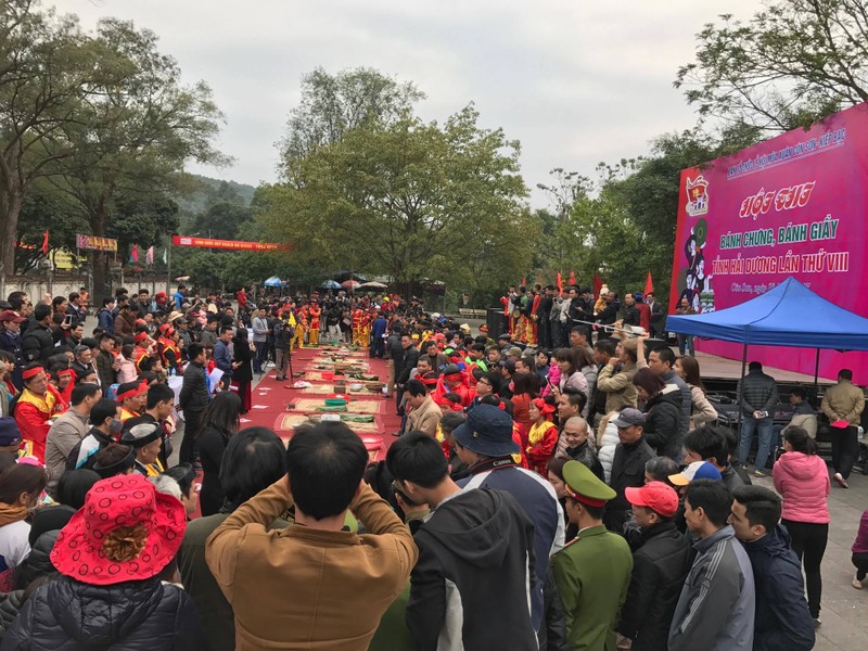 Hang nghin nguoi tung bung tray Hoi xuan Con Son - Kiep Bac-Hinh-14