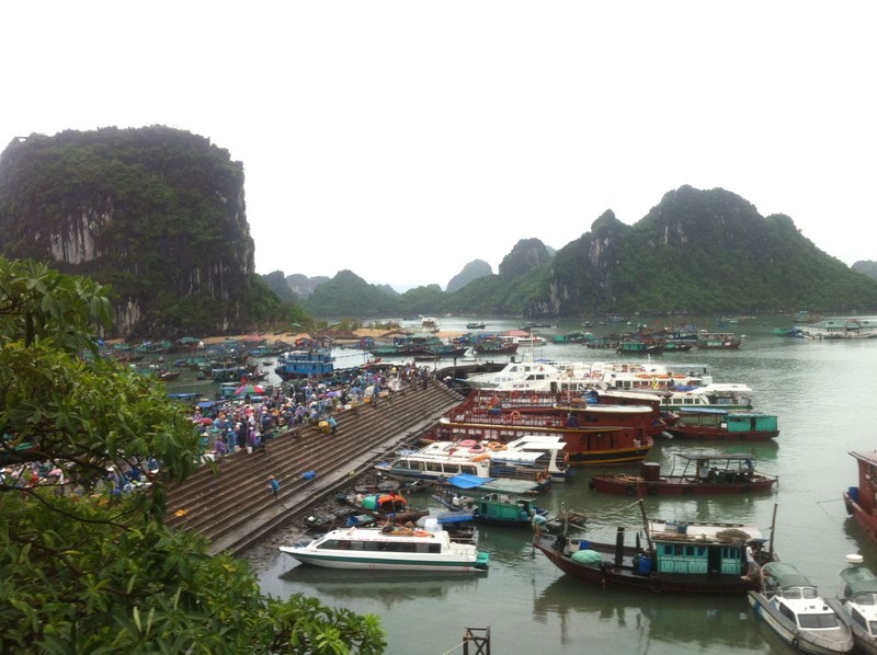 Quang Ninh: Lai xay ra dam tau o Cang Cai Rong