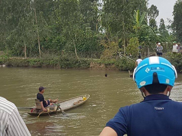 Nam thanh nien tu vong duoi song, nghi bi truy sat o Hai Phong-Hinh-2