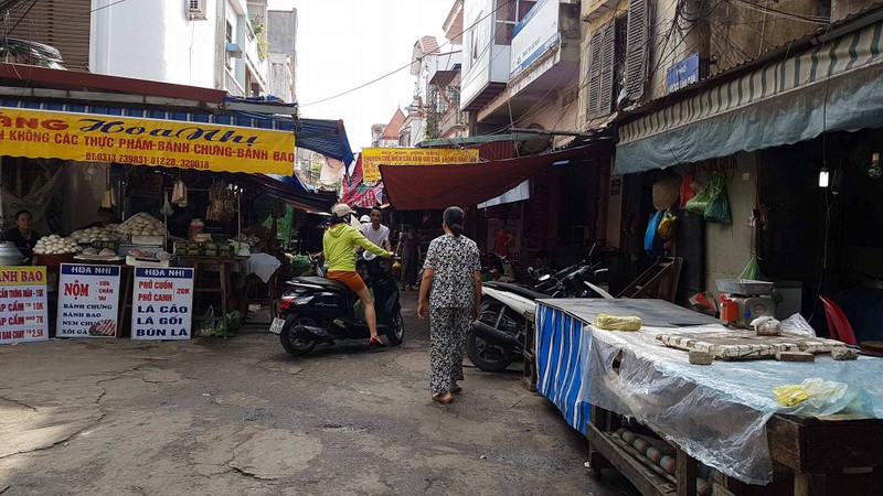 Tranh cai vu nguoi ban pha gia thit lon bi nem chat ban o Hai Phong